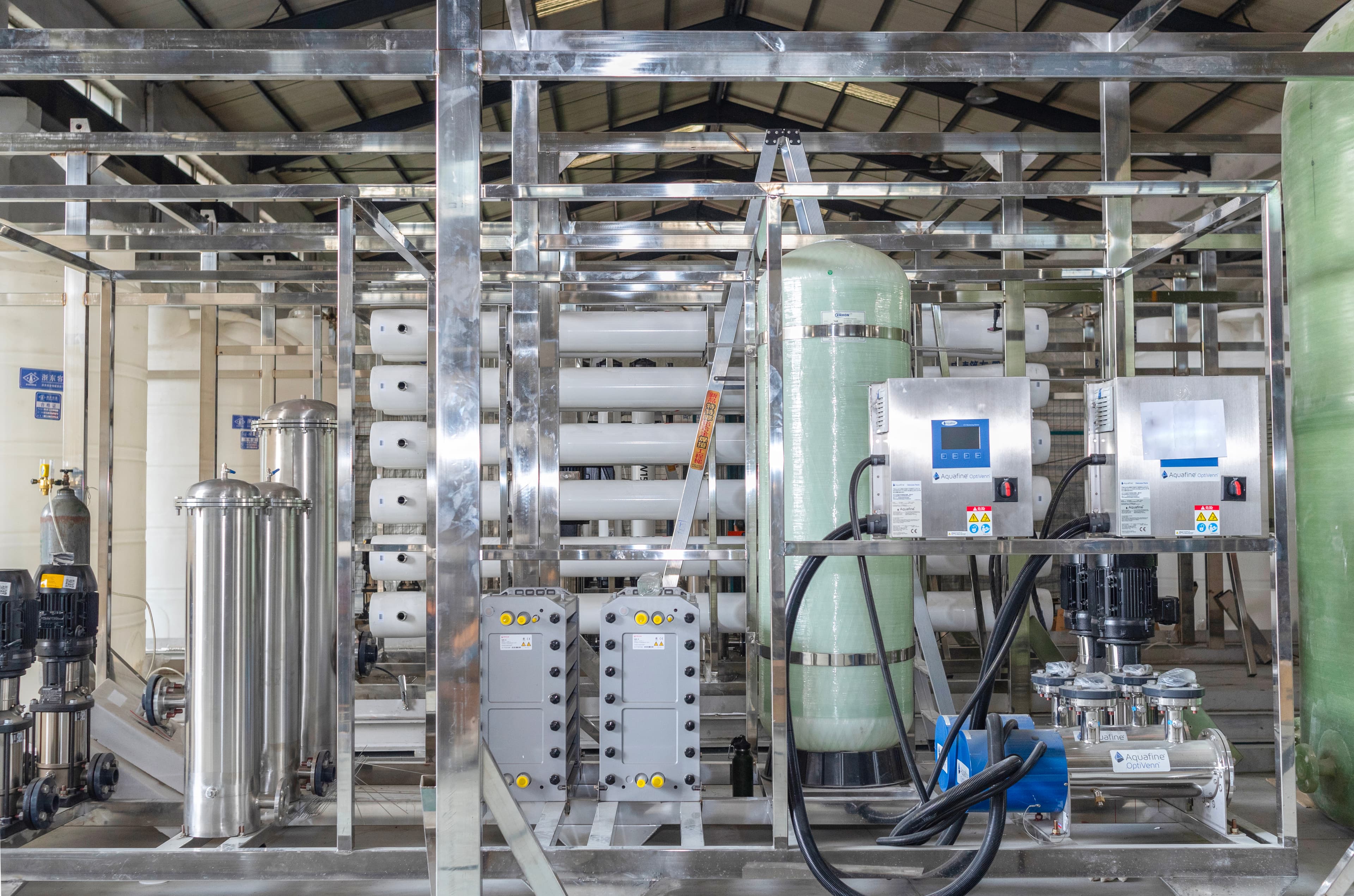 Industrial RO equipment and storage vessels prepared in factory assembly